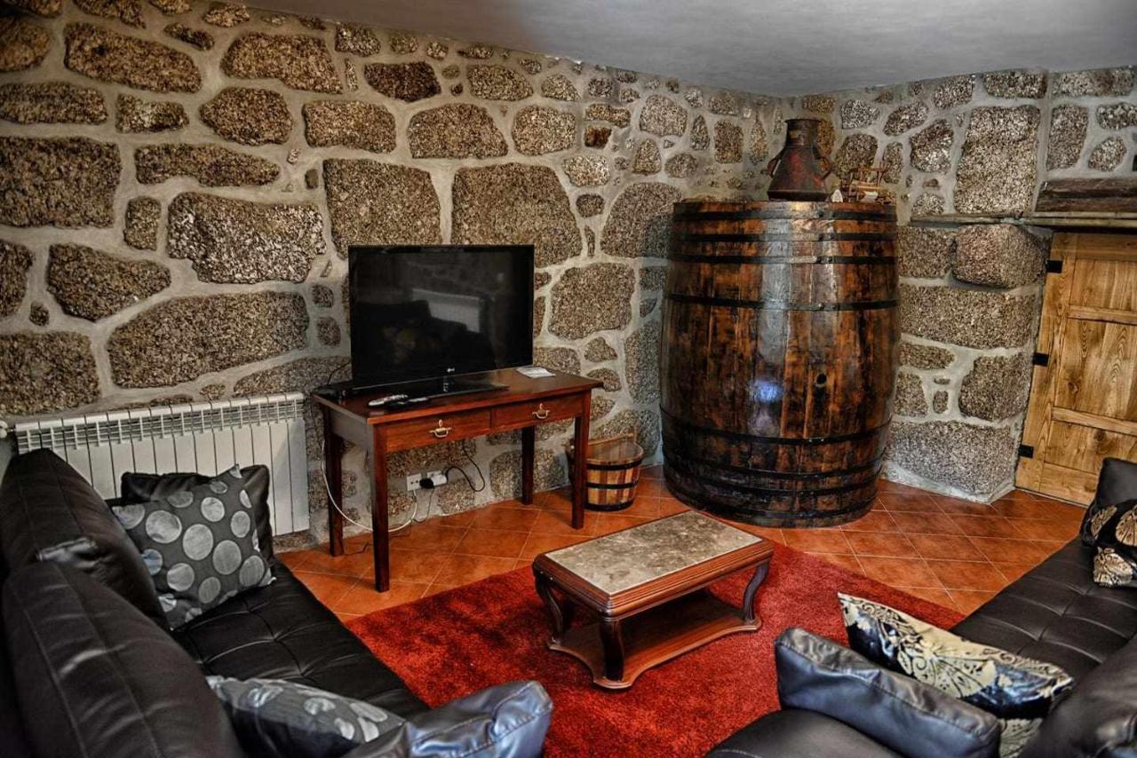 Lamelas  Casa De Barreiros Camelias De Bastoヴィラ エクステリア 写真